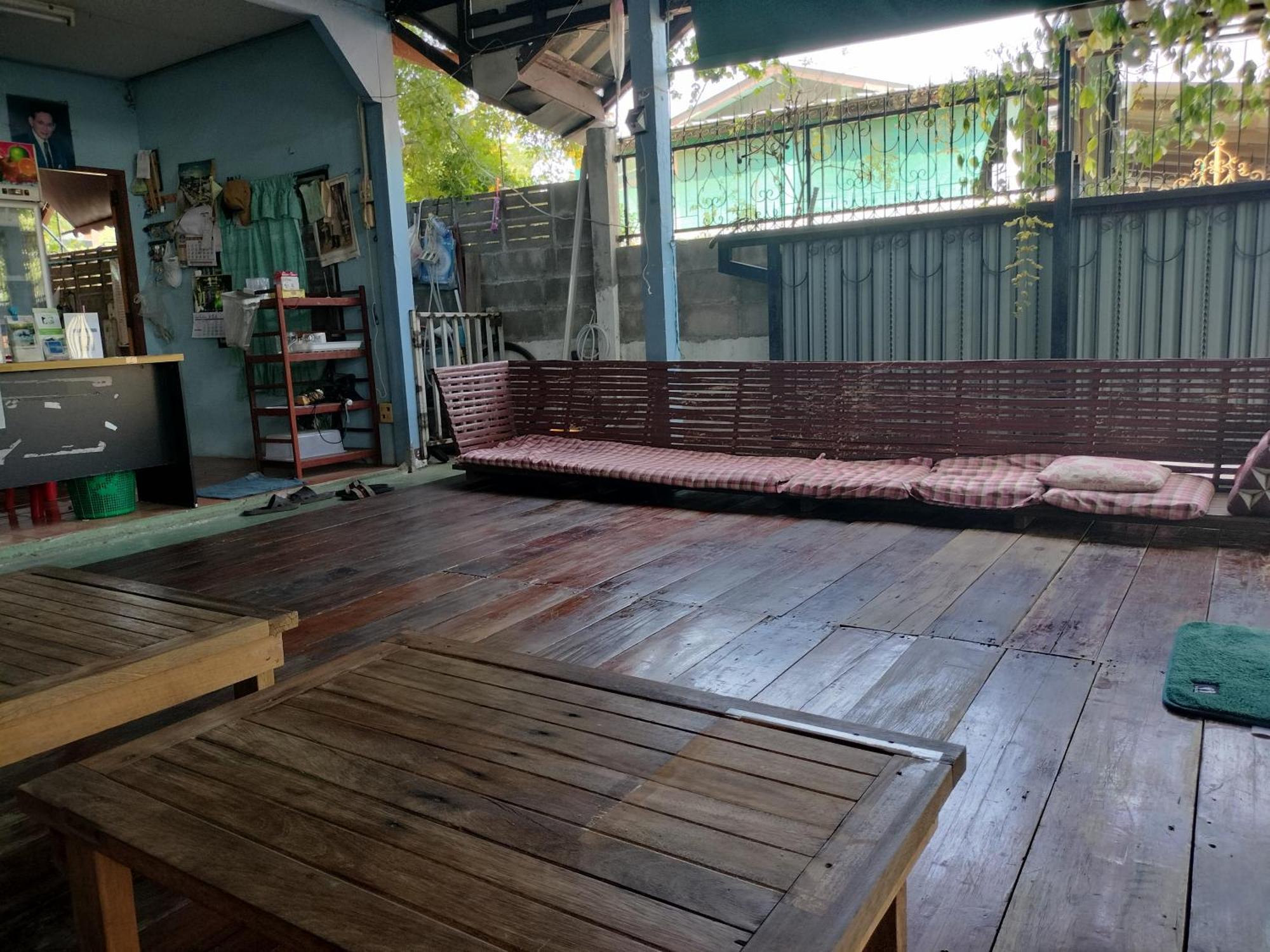 Canaan Guesthouse Kanchanaburi Bagian luar foto