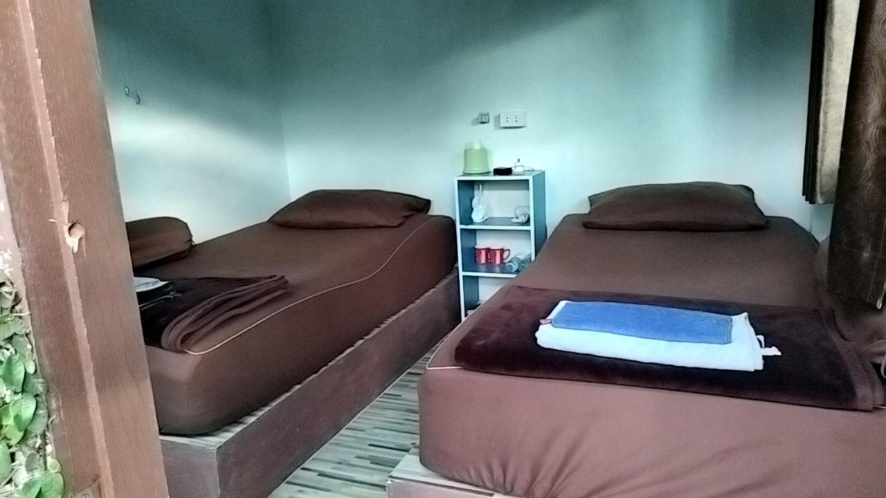 Canaan Guesthouse Kanchanaburi Bagian luar foto