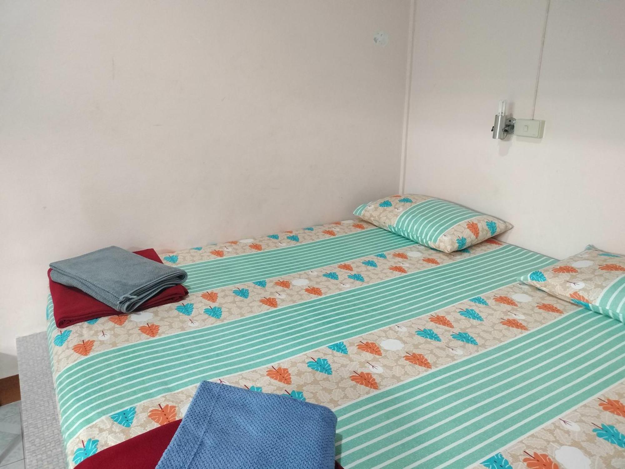 Canaan Guesthouse Kanchanaburi Bagian luar foto