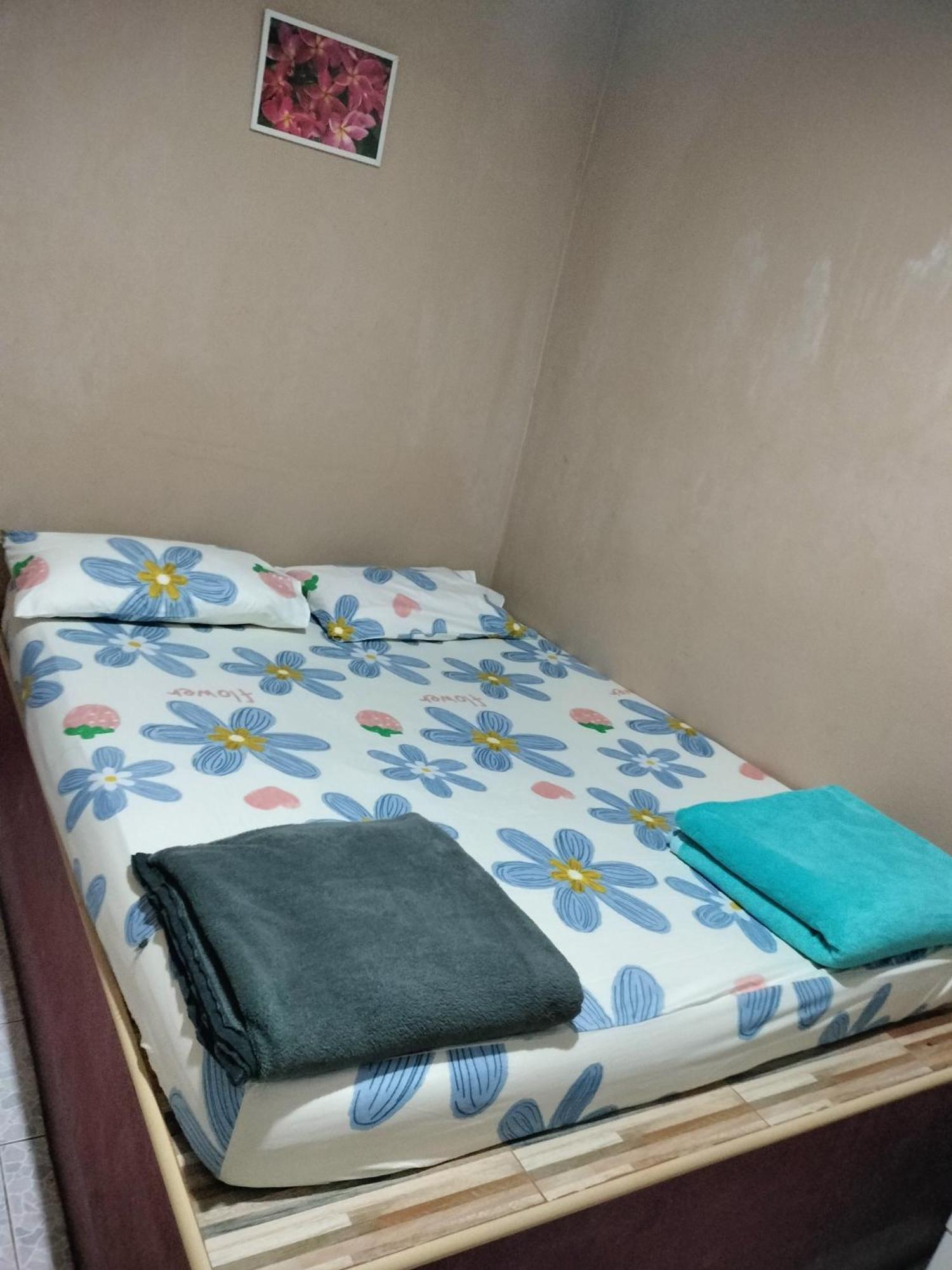 Canaan Guesthouse Kanchanaburi Bagian luar foto